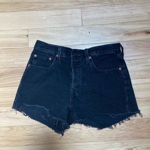 501 Black Levi Shorts